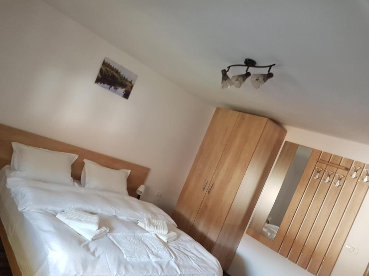 Hotel Viata La Tara Cerna à Cerna  Extérieur photo